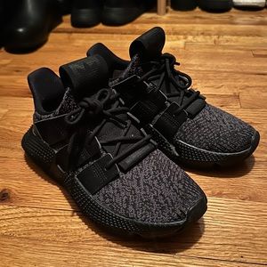 ADIDAS SNEAKERS BLACK/GREY BIG BOYS 5/WOMENS 5/EUR 36